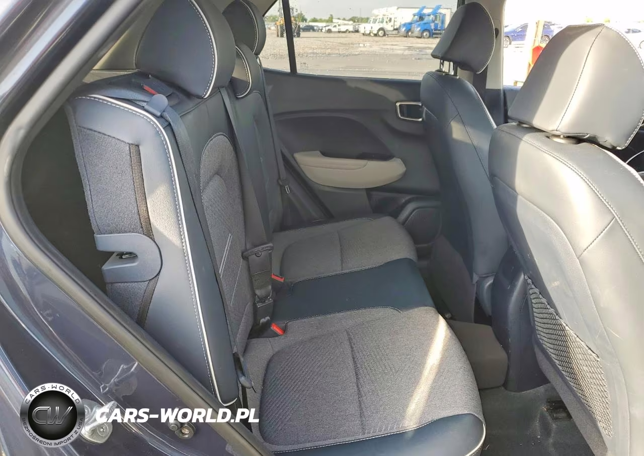 2021 Hyundai Venue Denim VIN:KMHRC8A31MU128912 - 10