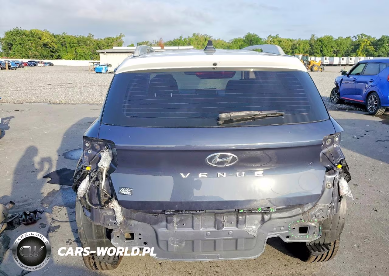 2021 Hyundai Venue Denim VIN:KMHRC8A31MU128912 - 6