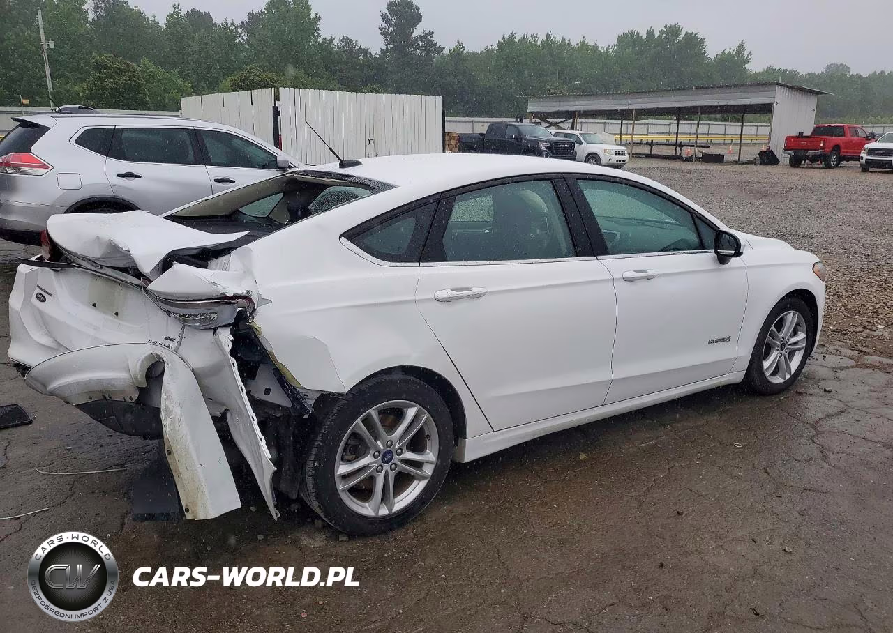 2018 Ford Fusion Se Hybrid VIN:3FA6P0LU1JR117582 - 3