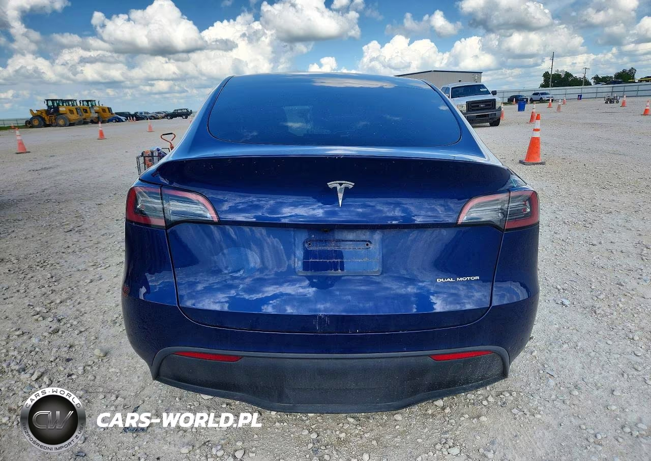 2024 Tesla Model Y VIN:7SAYGAEE0RF019822 - 6