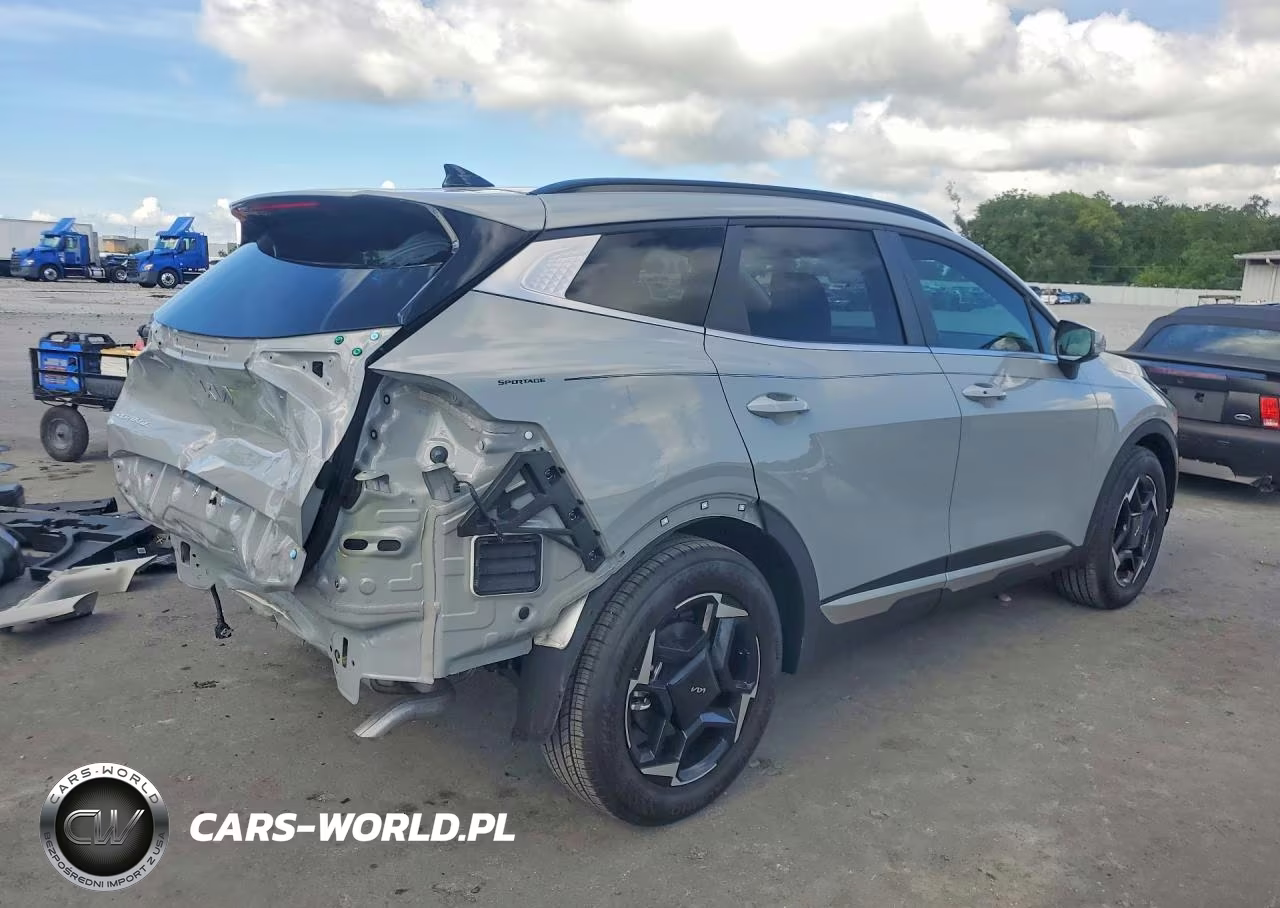 2026 Kia Sportage Ex VIN:5XYK33DF9TG389882 - 3