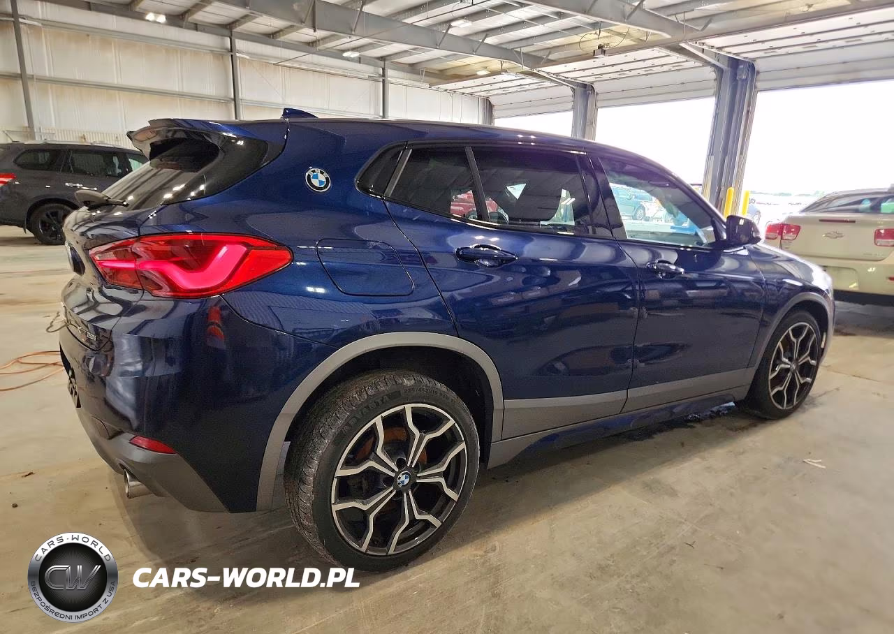 2018 BMW X2 xDrive28I VIN:WBXYJ5C32JEF71891 - 3