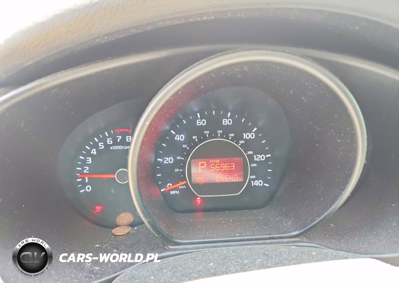 2016 Kia Soul + VIN:KNDJP3A59G7257543 - 9