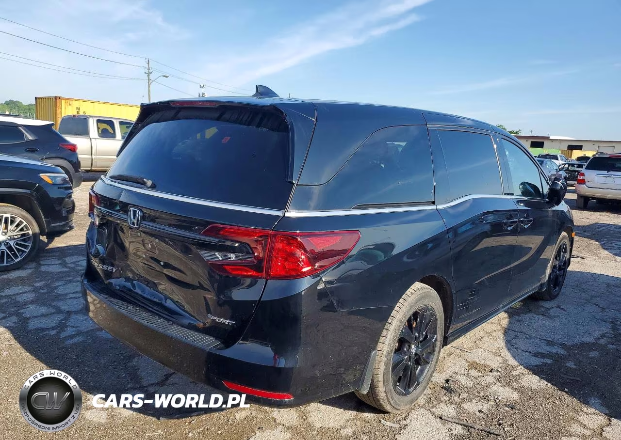 2023 Honda Odyssey Sport-L VIN:5FNRL6H71PB027786 - 3
