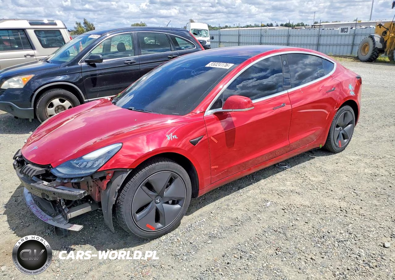 2018 Tesla Model 3 – zdjęcie 1 z 12