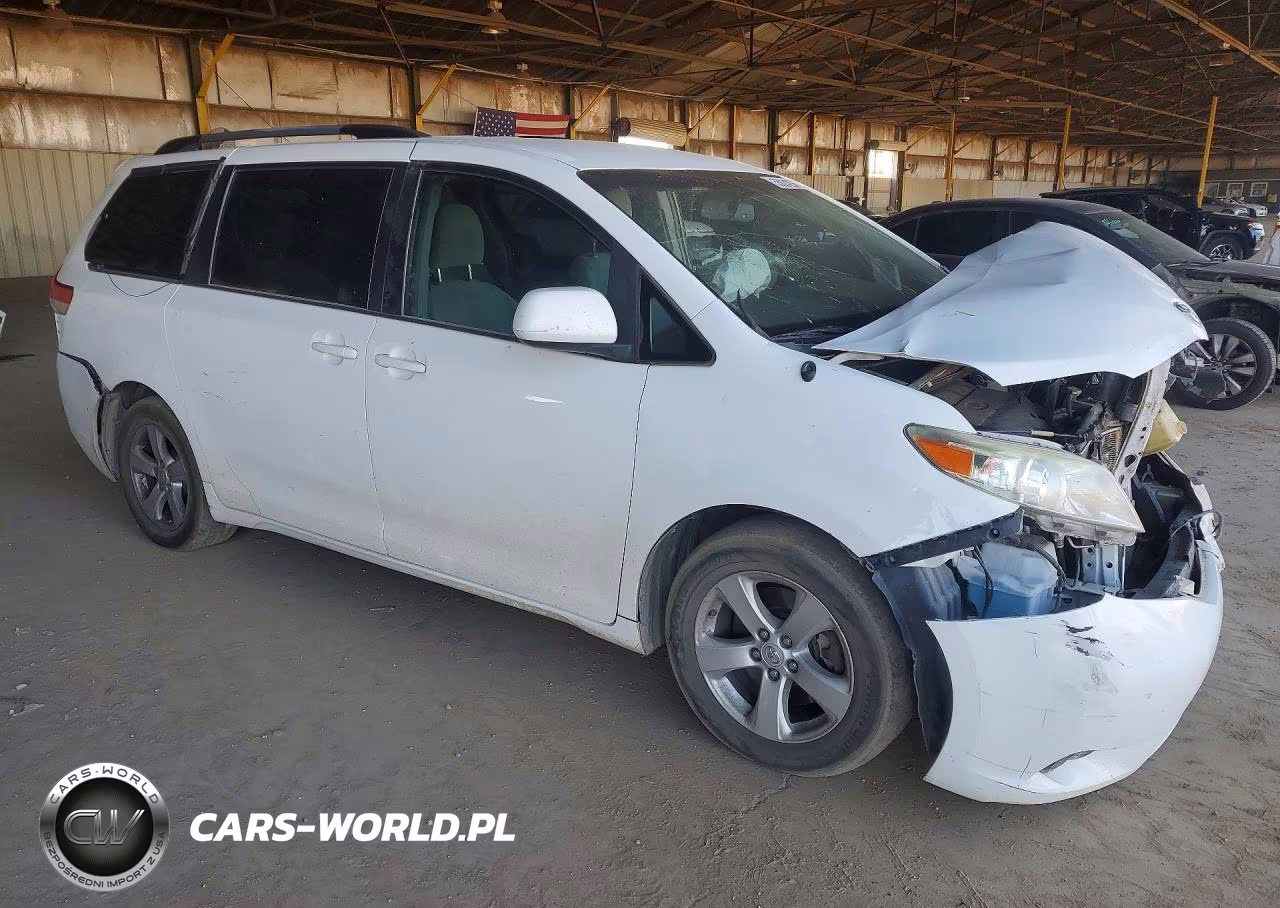 2013 Toyota Sienna Le VIN:5TDKK3DC9DS400652 - 4