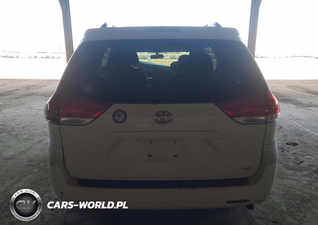 2013 Toyota Sienna Le VIN:5TDKK3DC9DS400652 - 6