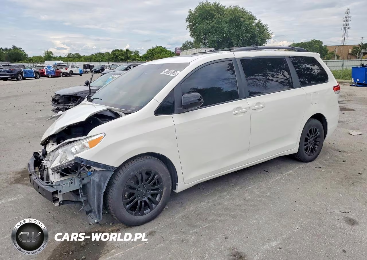 2014 Toyota Sienna Xle 8-Passenger