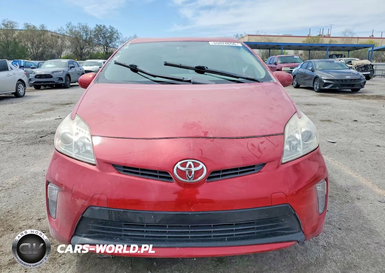2013 Toyota Prius Two VIN:JTDKN3DU4D1673804 - 5