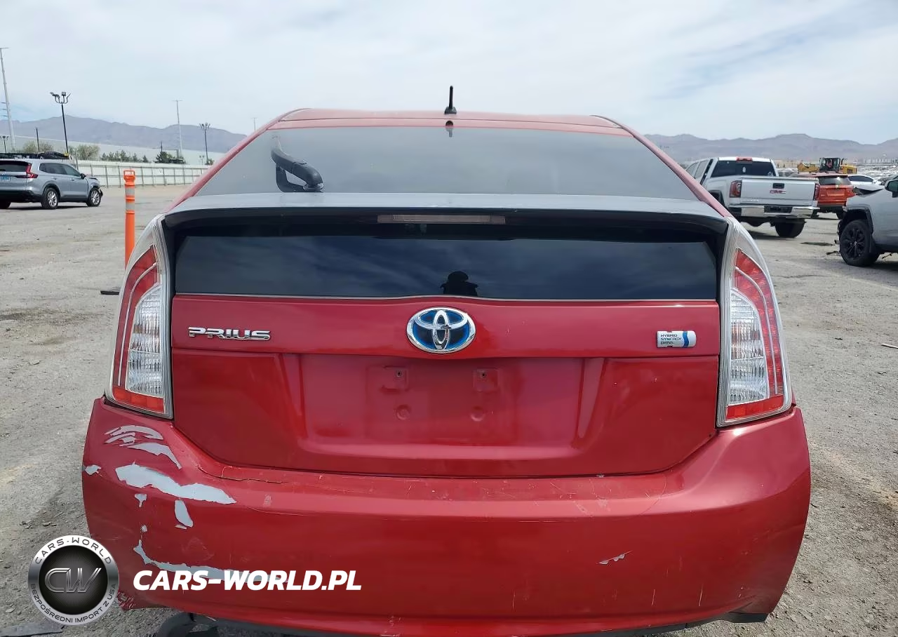 2013 Toyota Prius Two VIN:JTDKN3DU4D1673804 - 6