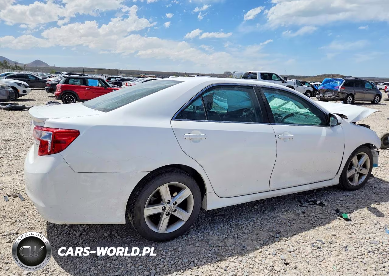 2013 Toyota Camry Se VIN:4T1BF1FK7DU709024 - 3