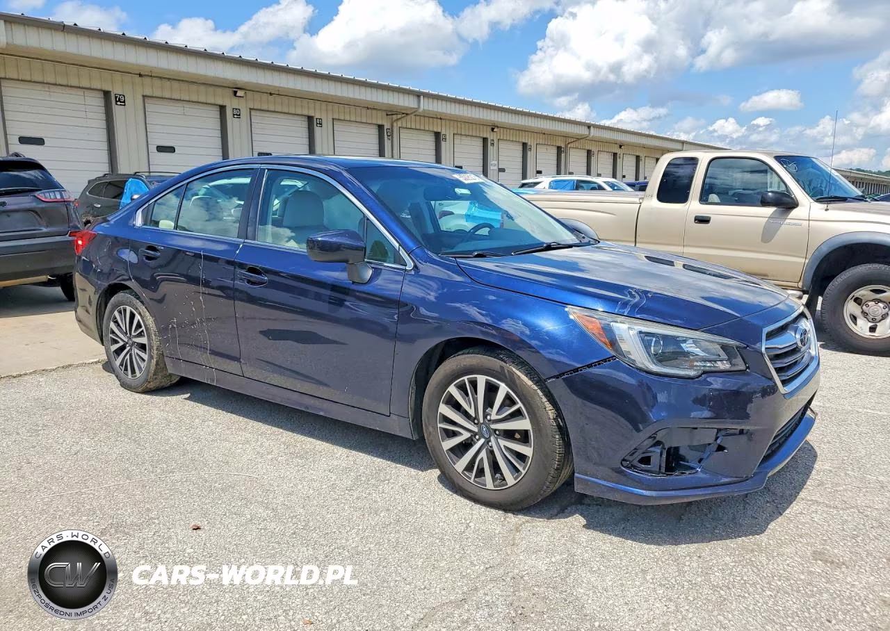 2018 Subaru Legacy 2.5I Premium VIN:4S3BNAD61J3013726 - 4