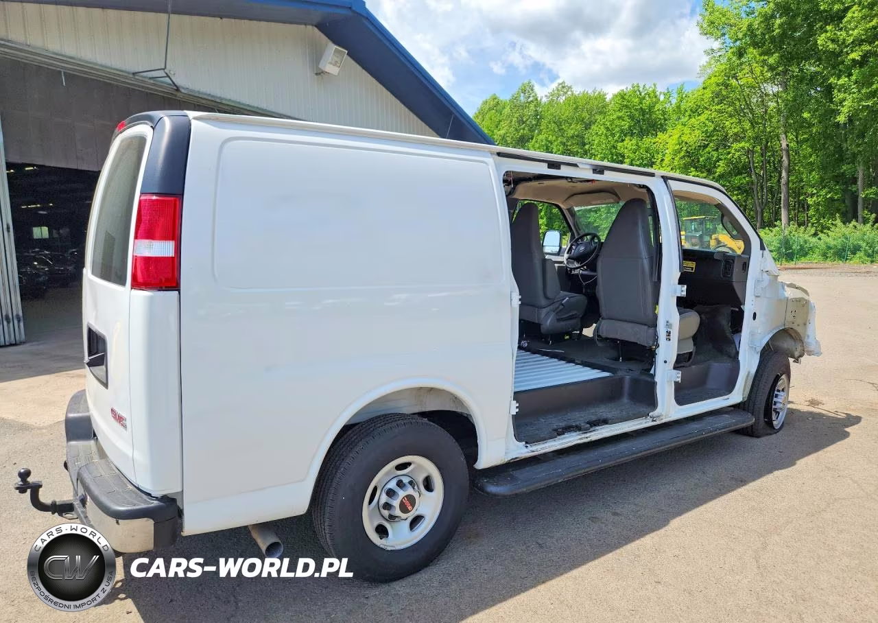 2025 GMC Savana 2500 Cargo Delivery Van VIN:1GTW7AFP5S1223339 - 3
