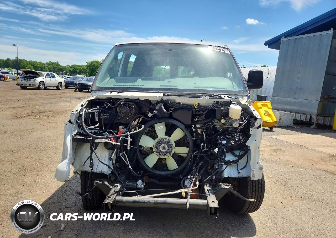 2025 GMC Savana 2500 Cargo Delivery Van VIN:1GTW7AFP5S1223339 - 5