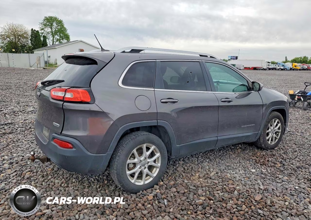 2014 Jeep Cherokee Latitude VIN:1C4PJLCB5EW142925 - 3