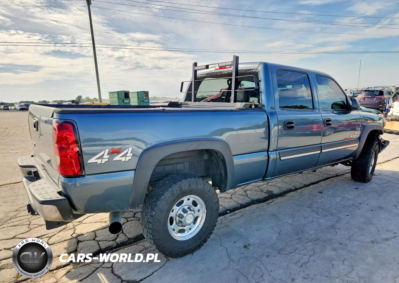 2006 Chevrolet Silverado K2500 Heavy Duty VIN:1GCHK23D86F215669 - 3