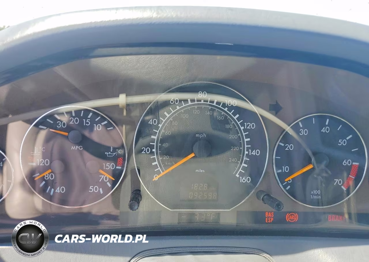 2000 Mercedes-Benz Sl 500 VIN:WDBFA68F2YF190880 - 9