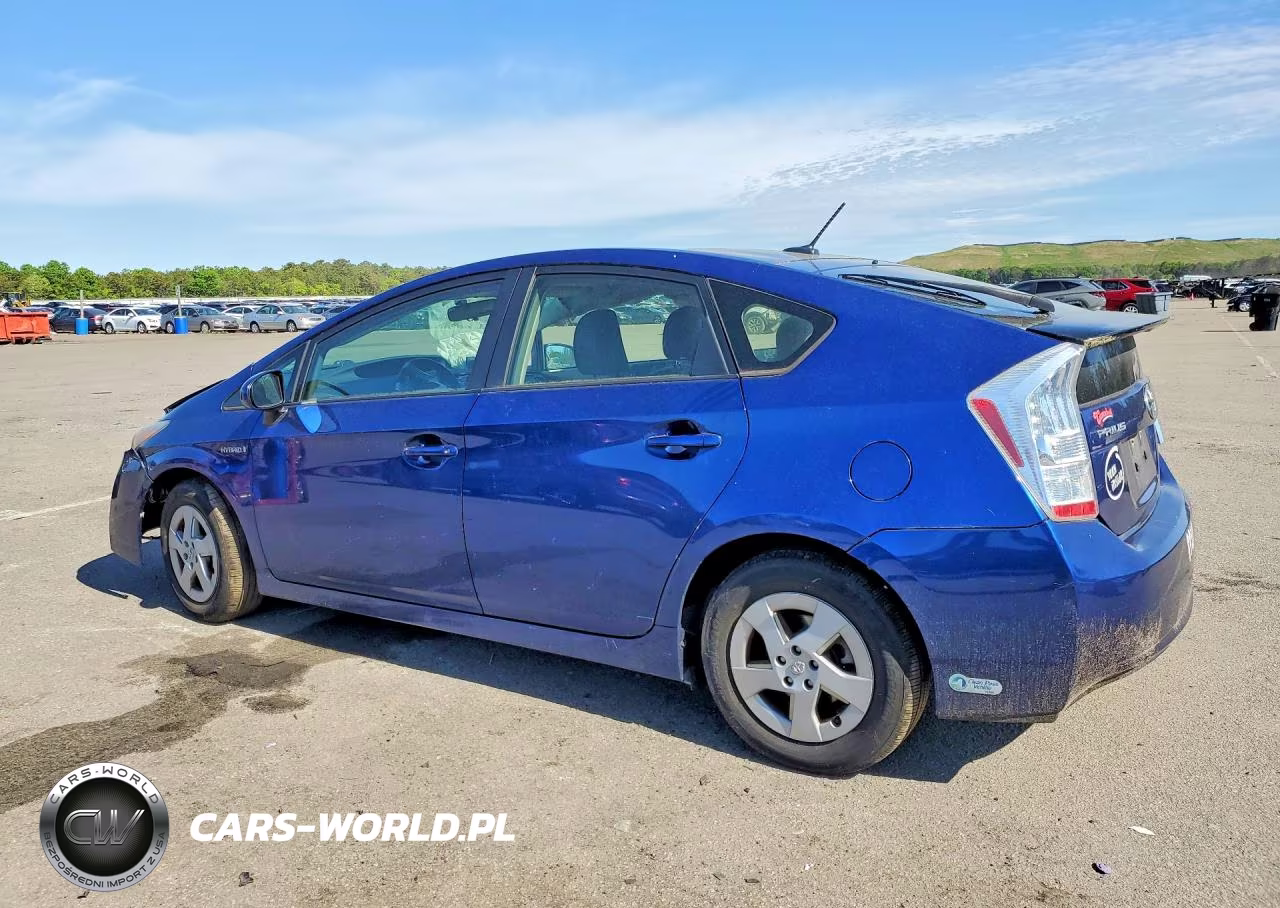 2011 Toyota Prius Two VIN:JTDKN3DUXB0324178 - 2