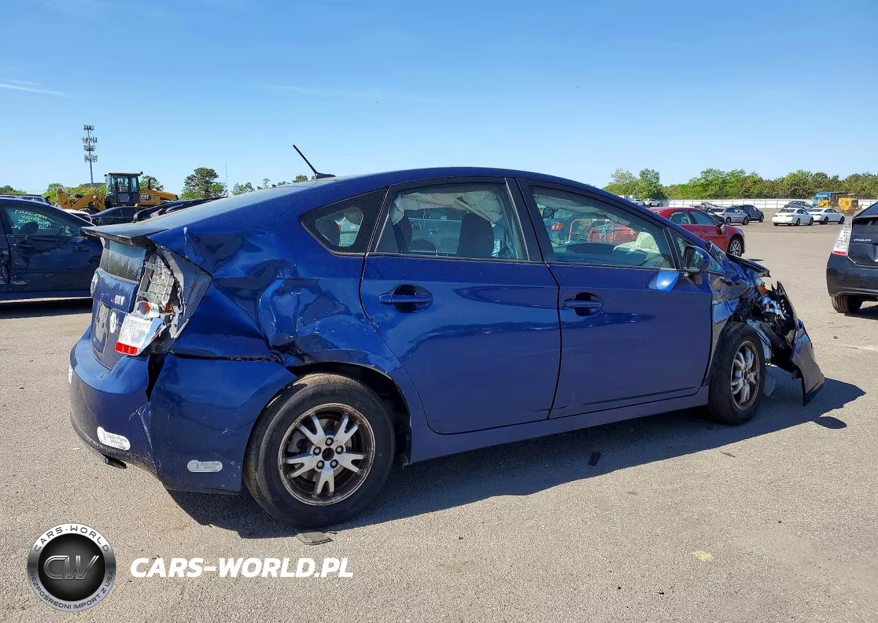 2011 Toyota Prius Two VIN:JTDKN3DUXB0324178 - 3