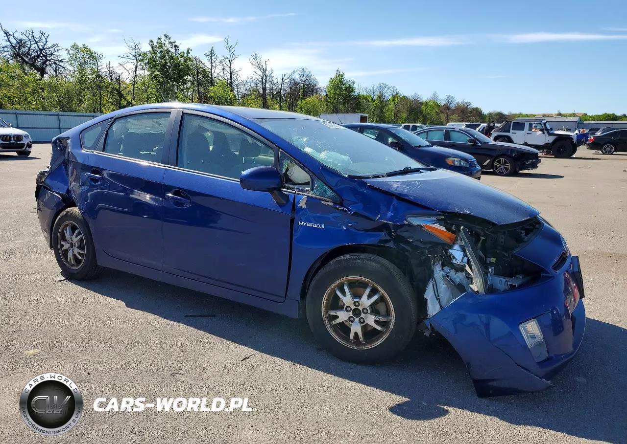 2011 Toyota Prius Two VIN:JTDKN3DUXB0324178 - 4