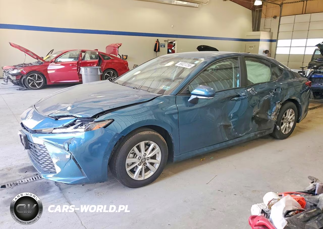 2026 Toyota Camry Le – zdjęcie 1 z 12