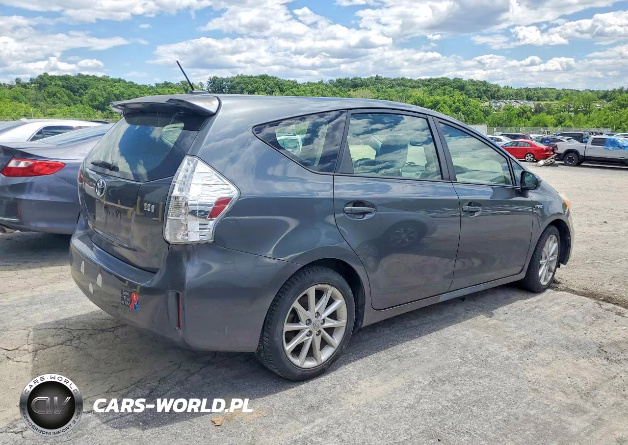 2013 Toyota Prius V VIN:JTDZN3EU3D3256174 - 3