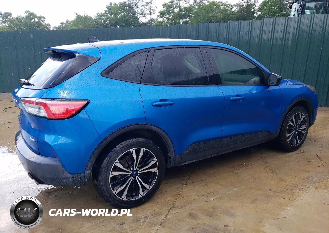 2021 Ford Escape Se VIN:1FMCU9G66MUA21140 - 3