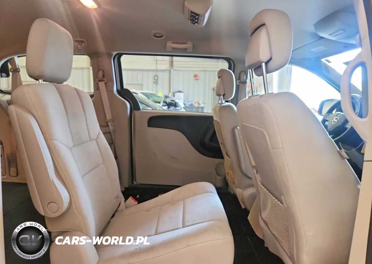 2011 Dodge Grand Caravan Express VIN:2D4RN4DG4BR719416 - 10