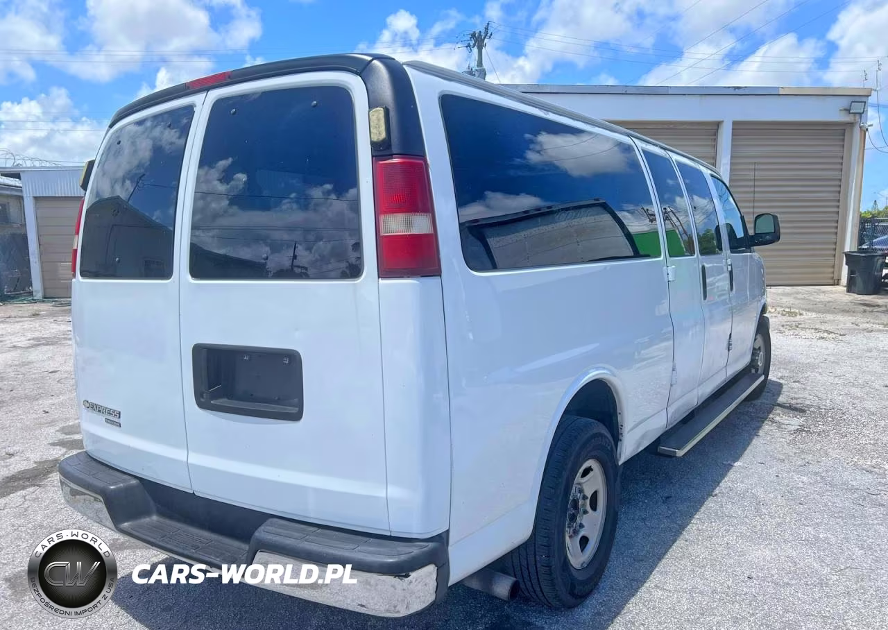 2016 Chevrolet Express G3500 Lt VIN:1GAZGPFG4G1167054 - 4