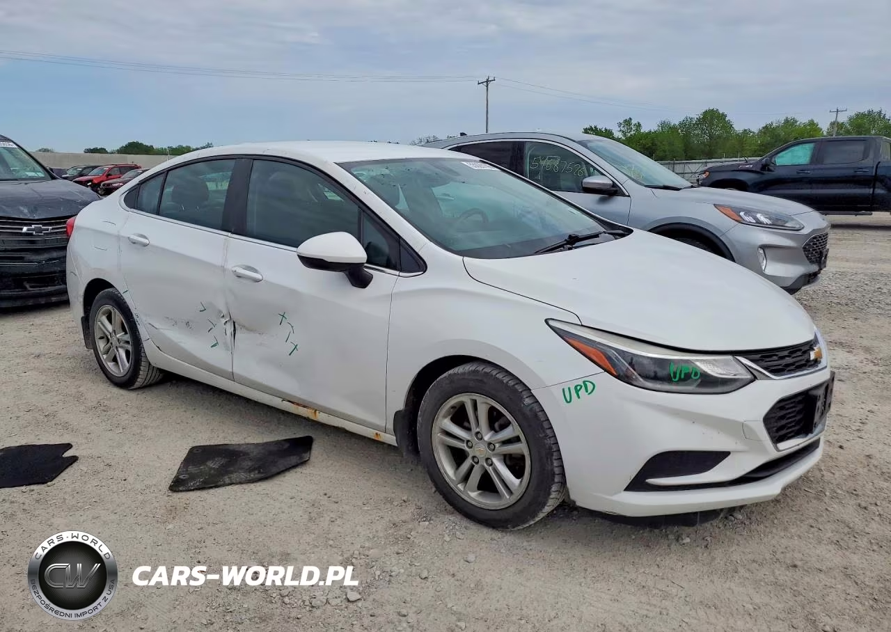 2016 Chevrolet Cruze Lt VIN:1G1BE5SM8G7288559 - 4