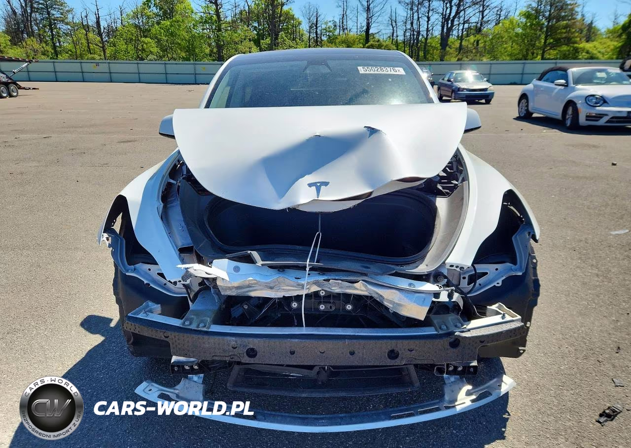 2022 Tesla Model Y VIN:7SAYGDEE0NF374730 - 5