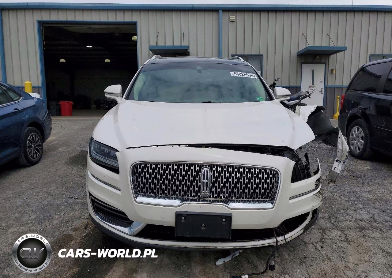2019 Lincoln Nautilus Reserve VIN:2LMPJ8L96KBL45605 - 5