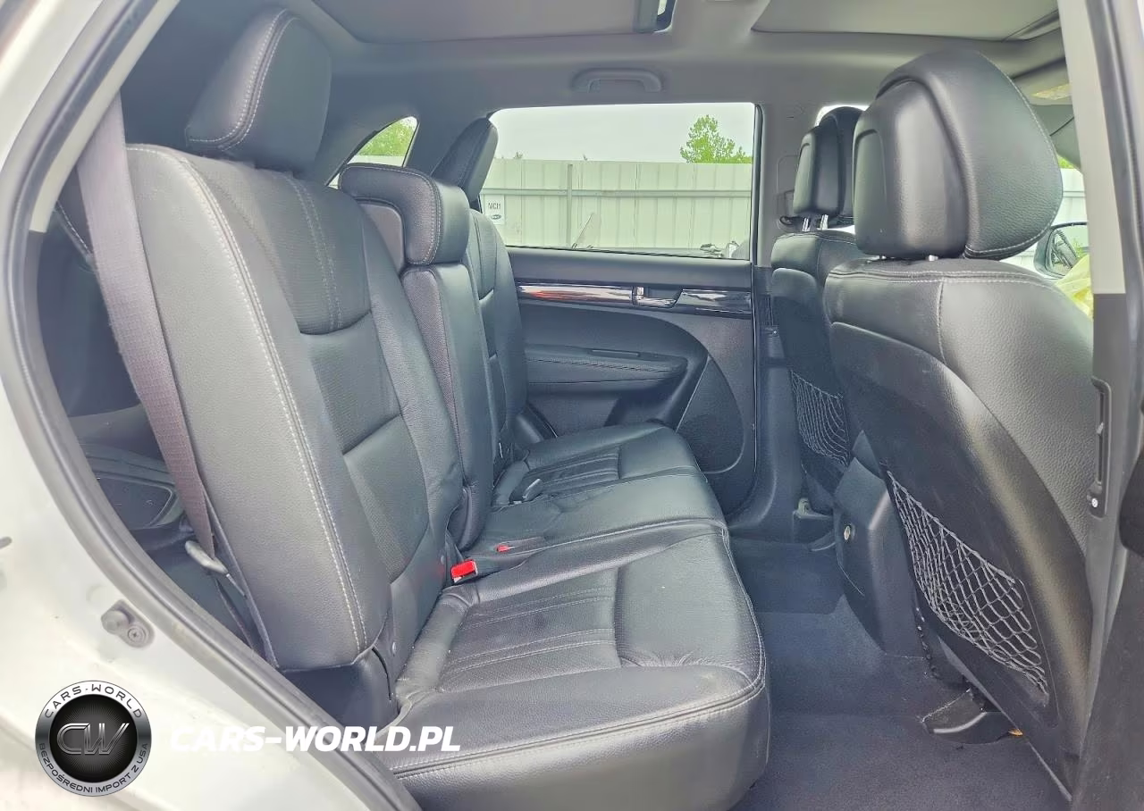 2013 Kia Sorento VIN:5XYKWDA29DG385041 - 11