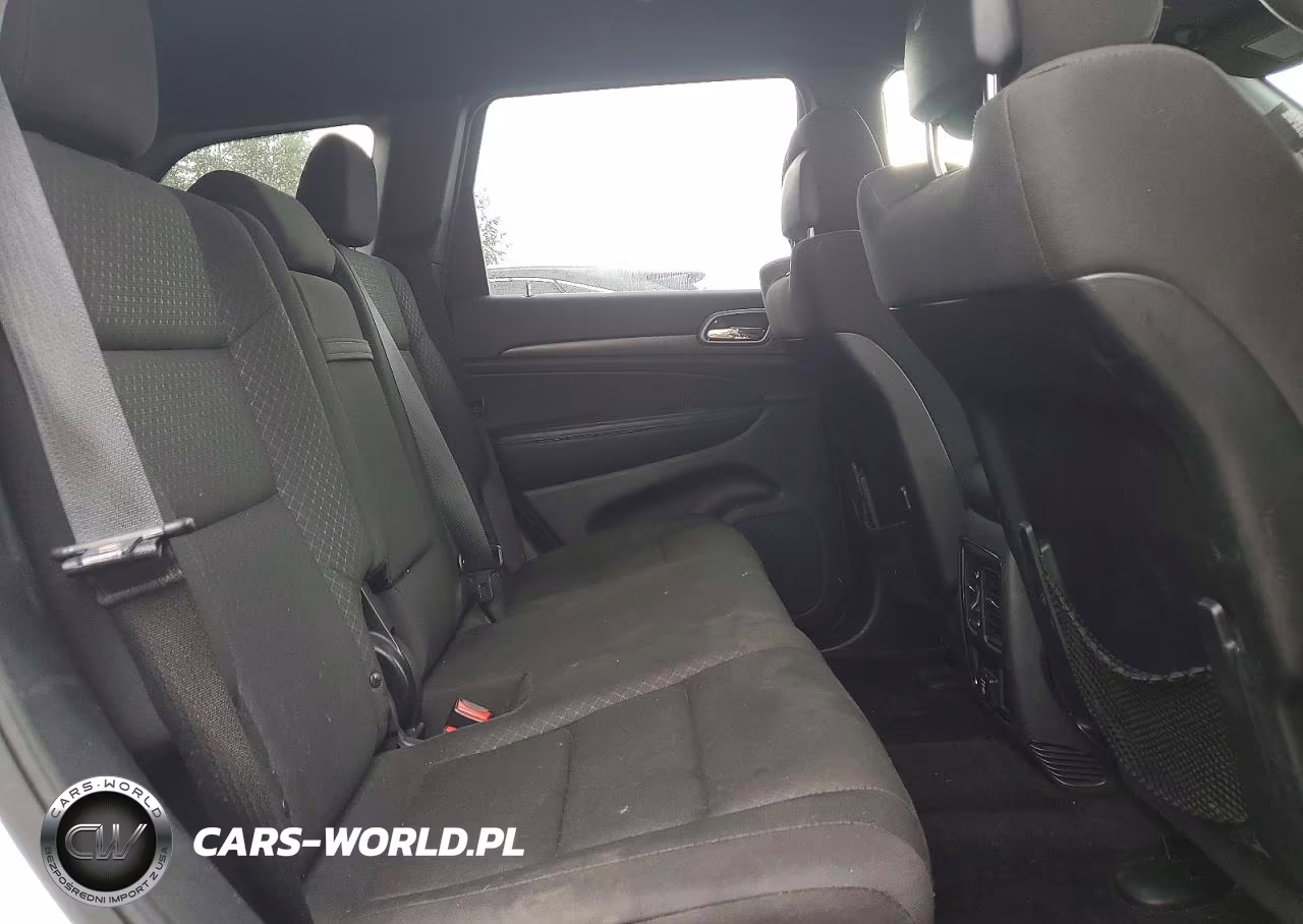 2018 Jeep Grand Cherokee Laredo VIN:1C4RJFAG4JC394265 - 11