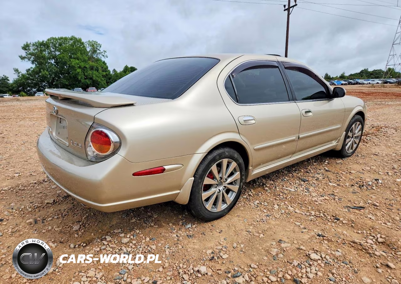 2002 Nissan Maxima Gxe VIN:JN1DA31AX2T323290 - 3