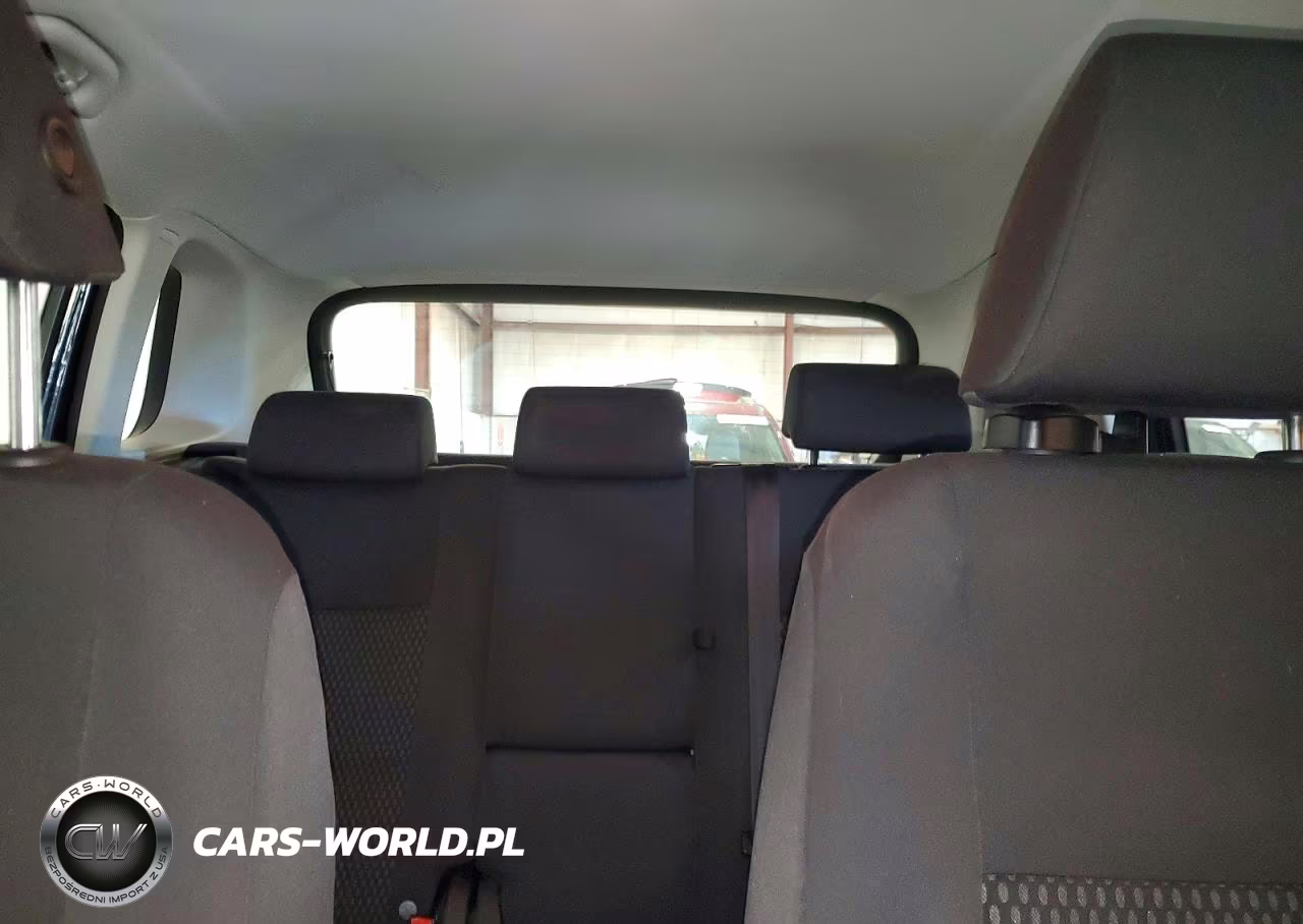 2011 Volkswagen Tiguan S VIN:WVGAV7AX6BW532990 - 10