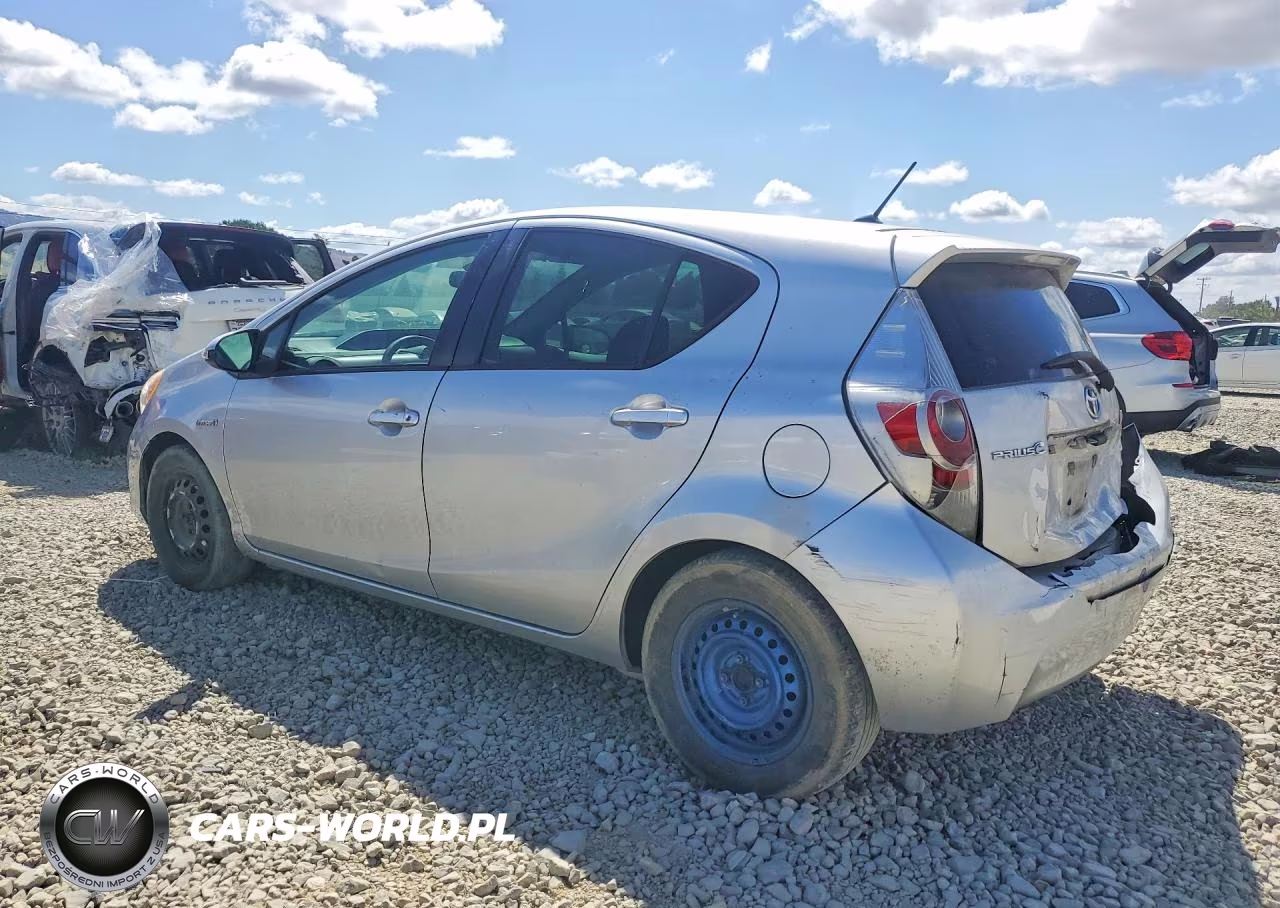 2013 Toyota Prius C Two VIN:JTDKDTB32D1534428 - 2