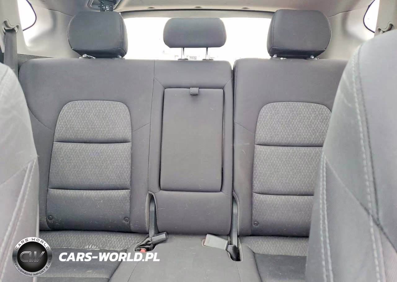 2018 Hyundai Tucson Value VIN:KM8J3CA24JU717651 - 10