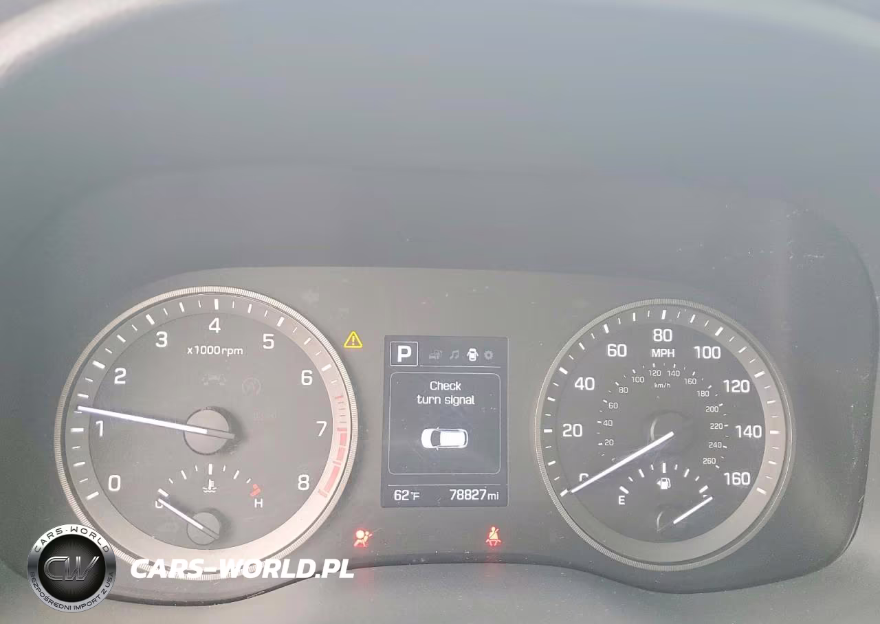 2018 Hyundai Tucson Value VIN:KM8J3CA24JU717651 - 9