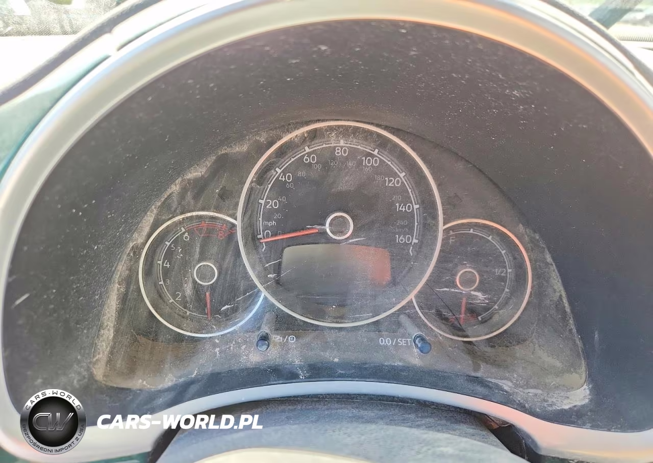 2018 Volkswagen Beetle S VIN:3VW5DAAT0JM502351 - 9