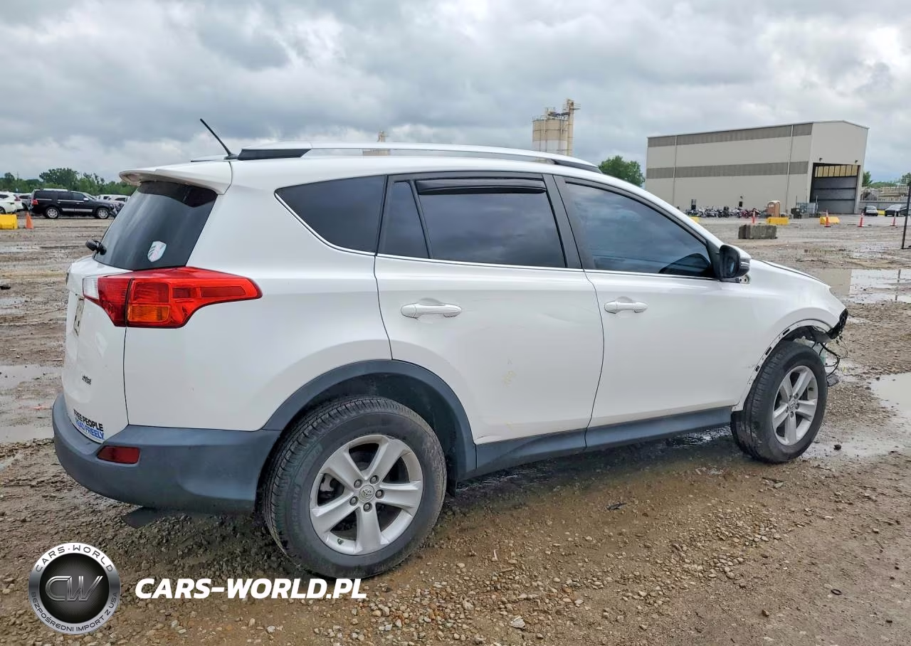 2014 Toyota Rav4 Xle VIN:2T3WFREV8EW111898 - 3