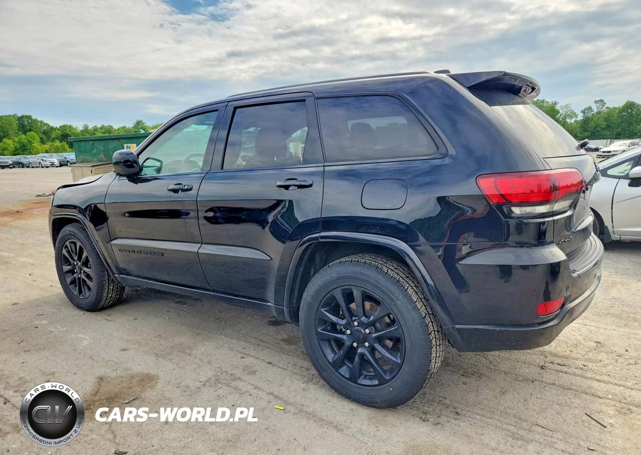 2018 Jeep Grand Cherokee Laredo VIN:1C4RJFAG1JC206673 - 2