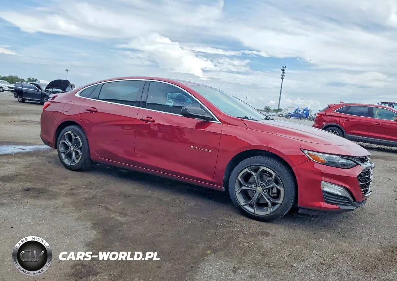2019 Chevrolet Malibu Rs VIN:1G1ZG5ST6KF185705 - 4