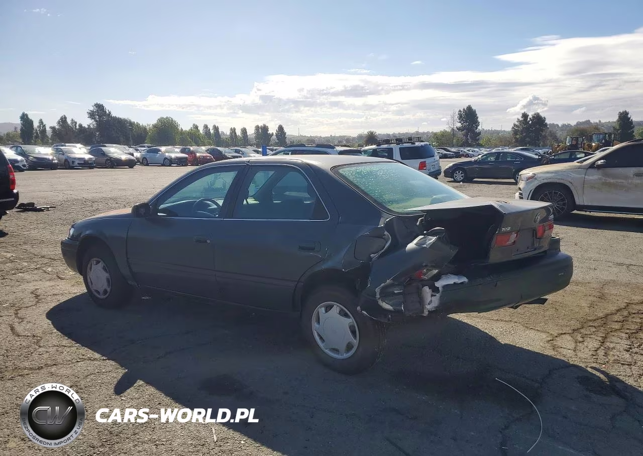 1999 Toyota Camry Le VIN:JT2BG22K5X0309304 - 2