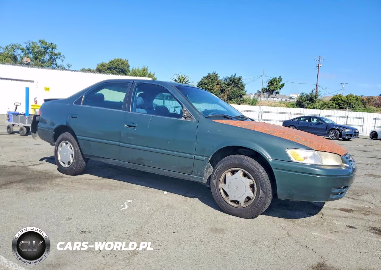 1999 Toyota Camry Le VIN:JT2BG22K5X0309304 - 4