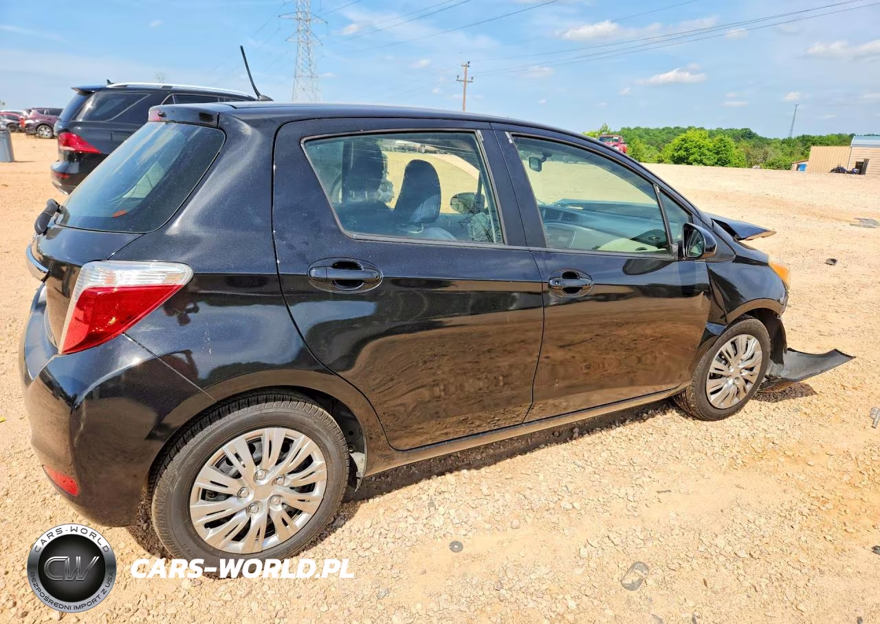 2012 Toyota Yaris 5-Door L VIN:JTDKTUD32CD533802 - 3