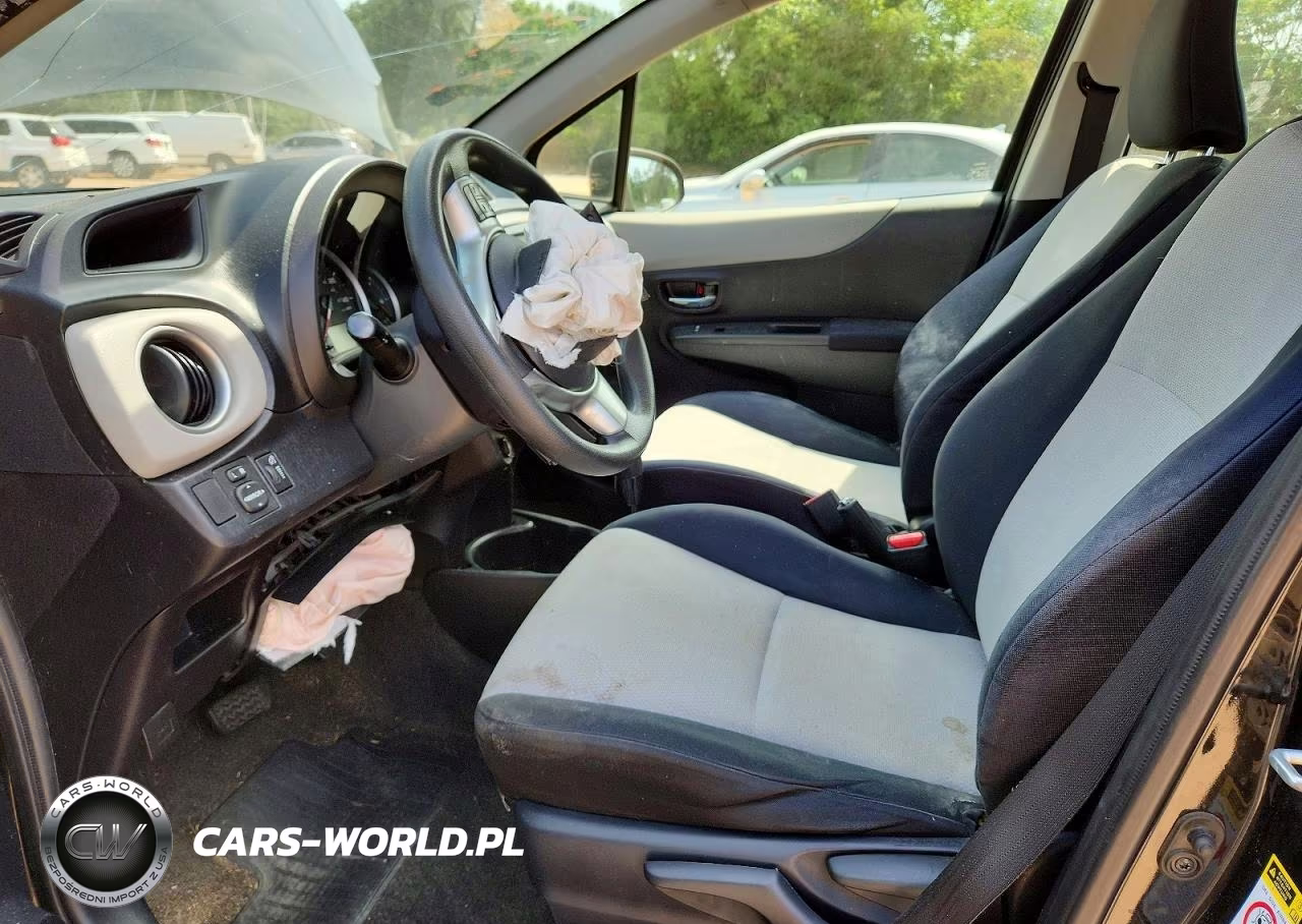 2012 Toyota Yaris 5-Door L VIN:JTDKTUD32CD533802 - 7