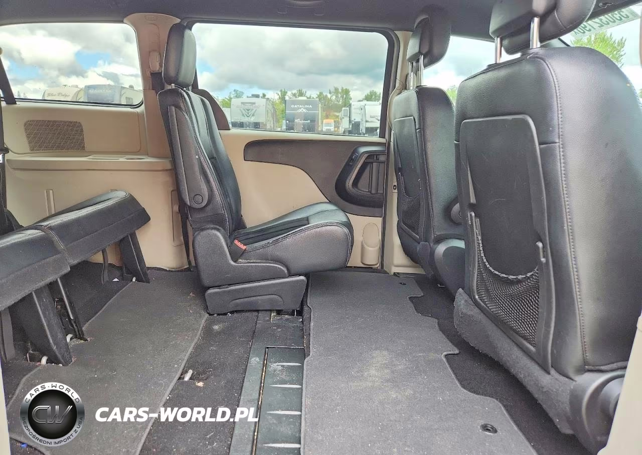 2017 Dodge Grand Caravan Sxt VIN:2C4RDGCG6HR616767 - 10