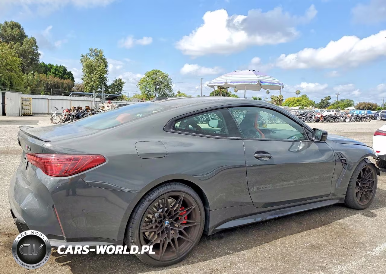2025 BMW M4 Competition VIN:WBS33HK0XSCT83844 - 3