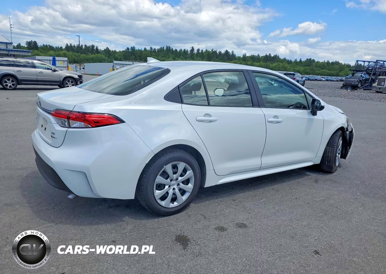 2026 Toyota Corolla Hybrid Le VIN:JTDBCMFE0T3111791 - 3